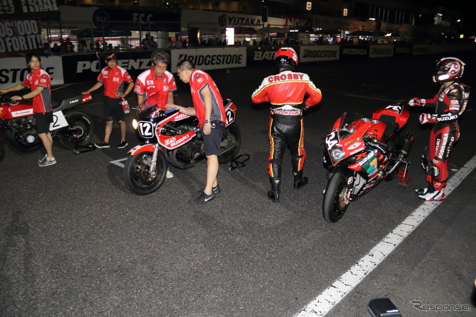 鈴鹿8耐 ヨシムラの歴代優勝バイク ライダーが競演 前夜祭で夢のデモラン 12枚目の写真 画像 レスポンス Response Jp 鈴鹿8耐 ヨシムラの歴代優勝バイク ライダーが競演 前夜祭で夢のデモラン 12枚目の写真 画像 レスポンス Response Jp