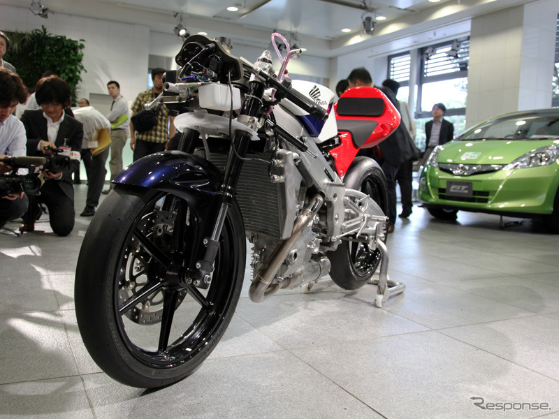 ホンダ Nsf250r 発表 Moto3用レーサーバイクを12月に発売 11枚目の写真 画像 レスポンス Response Jp