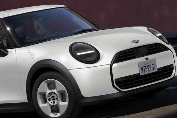 365万円で買えるMINI登場！「土偶みたいな顔しとる」「現実的な価格」などSNSでは反響さまざま