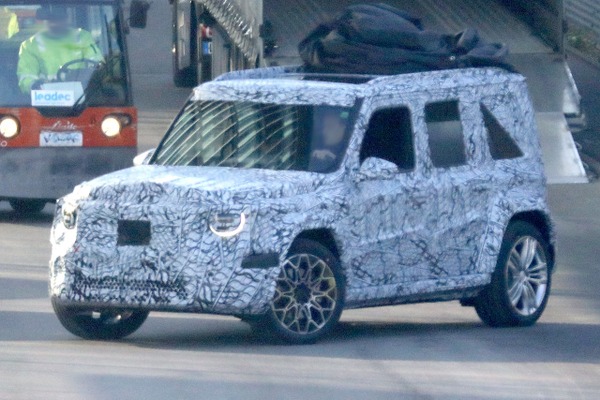 小さくてびっくり！ 噂のメルセデスベンツ「ベビーGクラス」、ついに実車をスクープ