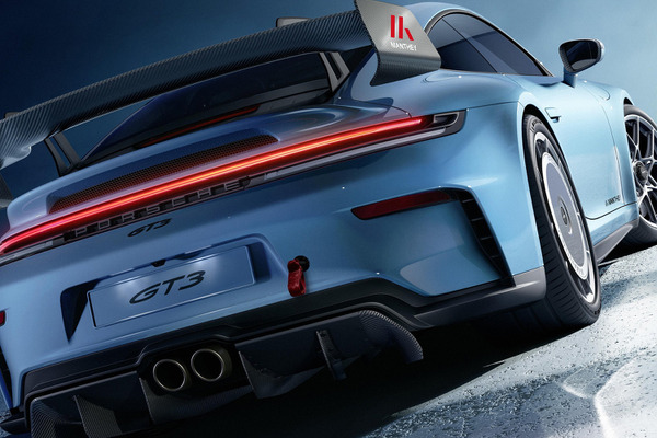 「ウイングいかつすぎ」「ホイールどうなってんだ」ド迫力デザインと圧倒的性能、ポルシェの最新「マンタイキット」にSNS興奮