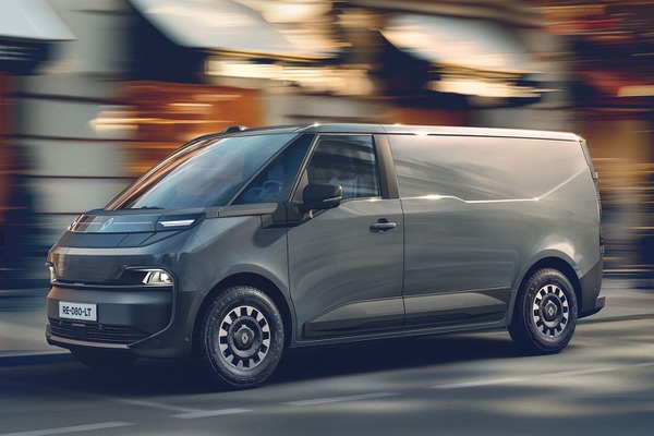 ルノー初の800V急速充電に対応、主力商用車『トラフィック』新型はEVに…航続最大450km…