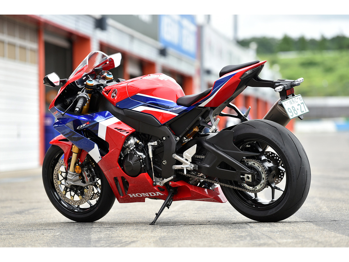 ホンダ Cbr1000rr R 試乗 すべてが上質さに満ちあふれている 超弩級の3連 R 青木タカオ レスポンス Response Jp