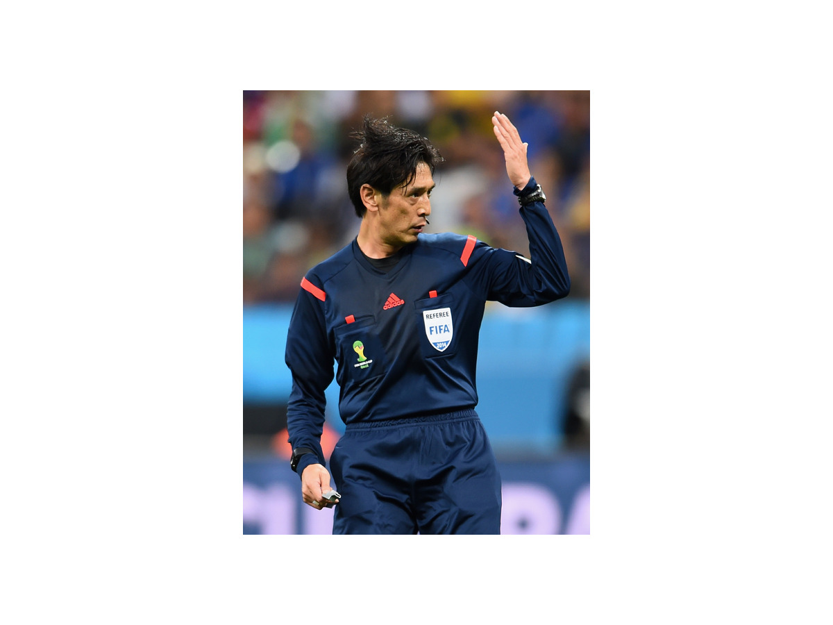 W杯で注目された西村主審 国際審判員を勇退 ねぎらいの声多数 レスポンス Response Jp W杯で注目された西村主審 国際審判員を勇退 ねぎらいの声多数 レスポンス Response Jp