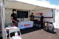 インターンシップに力を入れているBosch。大会には電動工具などでも支援した