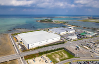 大和ハウス工業のDPL沖縄豊見城II（左）とDPL沖縄豊見城