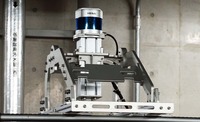今回のデモでは使われなかったが、ルーフにはデータ収集用のLiDARも搭載されていた
