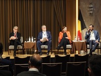 パネルディスカッション「ベルギーの洋上風力発電から学んだ教訓と新展開」の様子