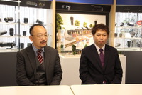 タムロン コンポーネント機器事業本部 営業二部 部長の吉原均氏（左）と同設計技術二部 部長の櫻庭宏光氏（右）