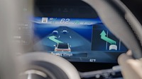 メルセデスベンツの自動車線変更システム「アクティブ・レーン・チェンジアシスト」