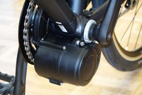 電動アシストに使われるモーター部。出力は250W