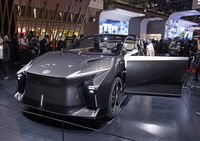 レクサス LF-ZL