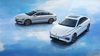 上海汽車のROEWE『D7』