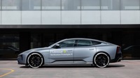 ポールスター5のプロトタイプによる急速充電のデモンストレーション