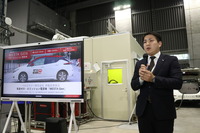 「MESTA Gen」の説明を行う、ベルエナジー モビリティ事業部 プロジェクトマネージャーの川井宏郎氏