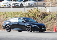 ジヤトコ最新の「CVT-XS」を搭載した日産 セントラ