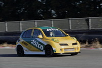 ジヤトコの超小型eアクスル（コンセプトモデル）を搭載した日産 マーチ試作車