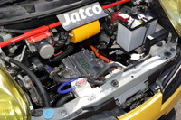 日産 マーチ試作車に搭載されたジヤトコの超小型eアクスル（コンセプトモデル）