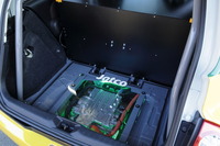 日産 マーチ試作車に搭載されたジヤトコの超小型eアクスル（コンセプトモデル）