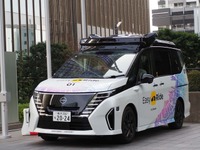 実証実験のために控えとして用意された1号車。自動運転に必要な装備は2号車と同じだ