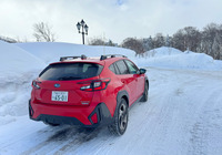 「S:HEV」（ストロングハイブリッド）を搭載するスバル クロストレックで青森の雪上を走った