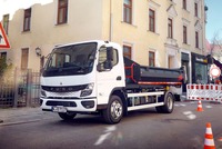 GVW（車両総重量）8.55トンの「キャンター」ダンプ車