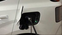 最新スマートパーキングが豪シドニーに開設。AIとIoT技術で効率化しEV充電も可能に