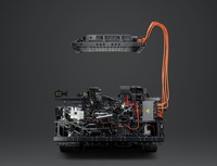 スカニアの6x2*4型のEV低床バス