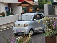 第一汽車の「奔騰（ホントウ）」ブランドのマイクロEV『小馬』