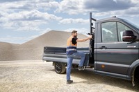 MANの商用車『TGE』の3方向ダンプ仕様