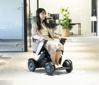 WHILLの電動モビリティ