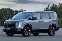 三菱デリカD：5改良新型