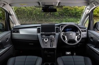 三菱デリカD：5改良新型