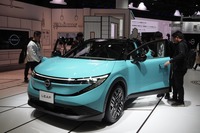 日産リーフ新型（ジャパンモビリティショー2025）