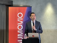 オモビオ（AUMOVIO）ラウンドテーブル