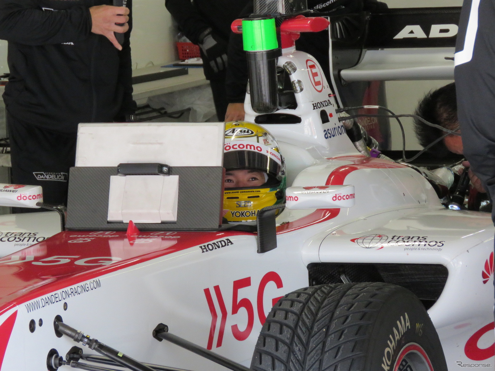 王者・山本尚貴は今季、ダンディライアンに移籍して戦う(写真は昨年12月のテスト時、山本はダンディライアンのマシンに搭乗した)。