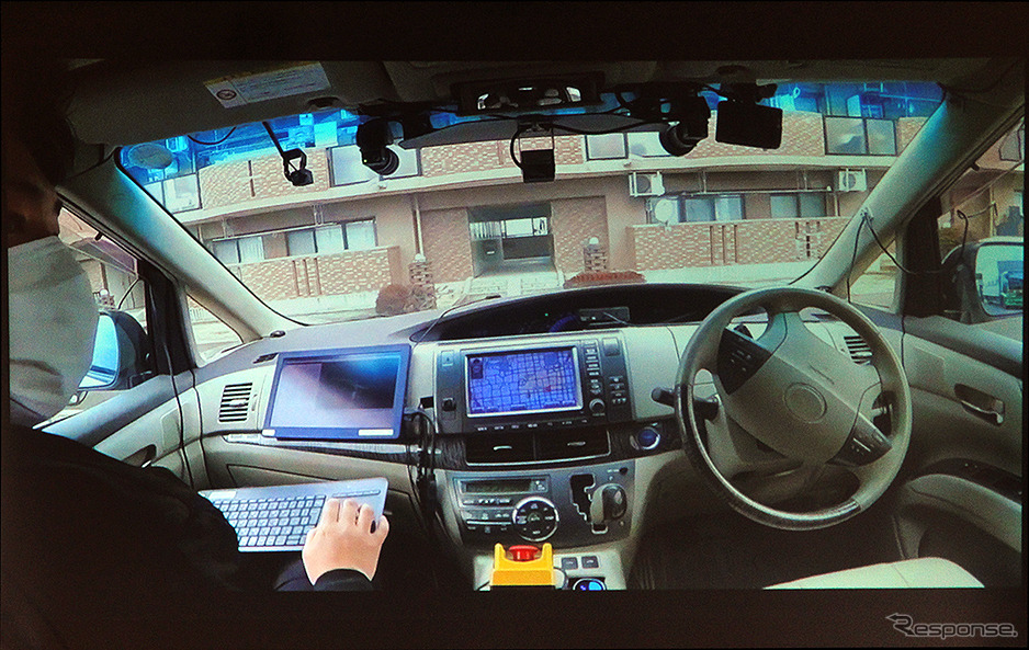 「5Gで複数台の自動運転実験車を遠隔監視」実証実験の様子（参考画像）