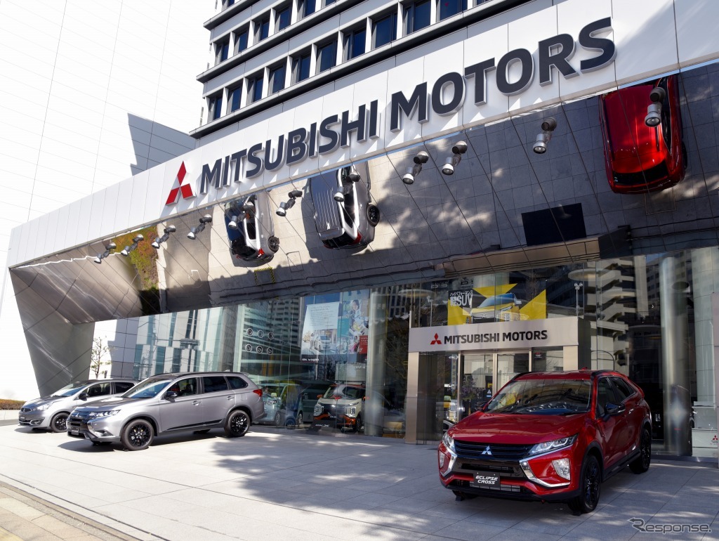 三菱自動車本社ショールーム