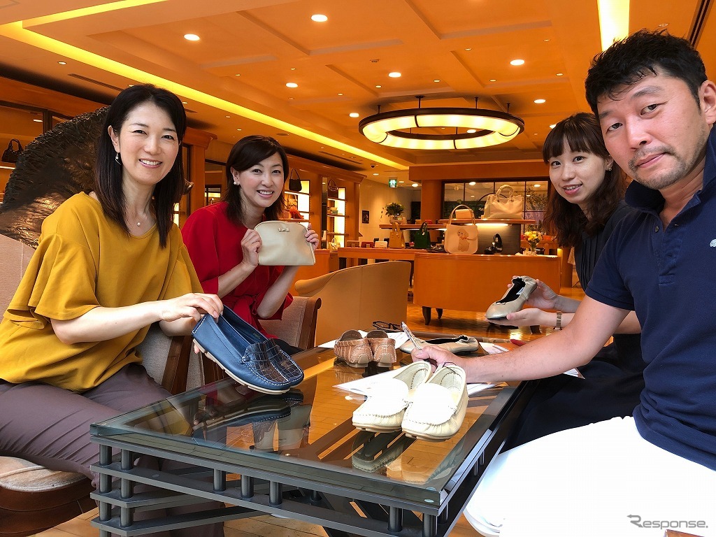 まるも亜希子さん（左）、吉田由美さん（左から2番目）による「＃置きシュー」プロジェクトがスタート。キタムラ本社にてミーティング