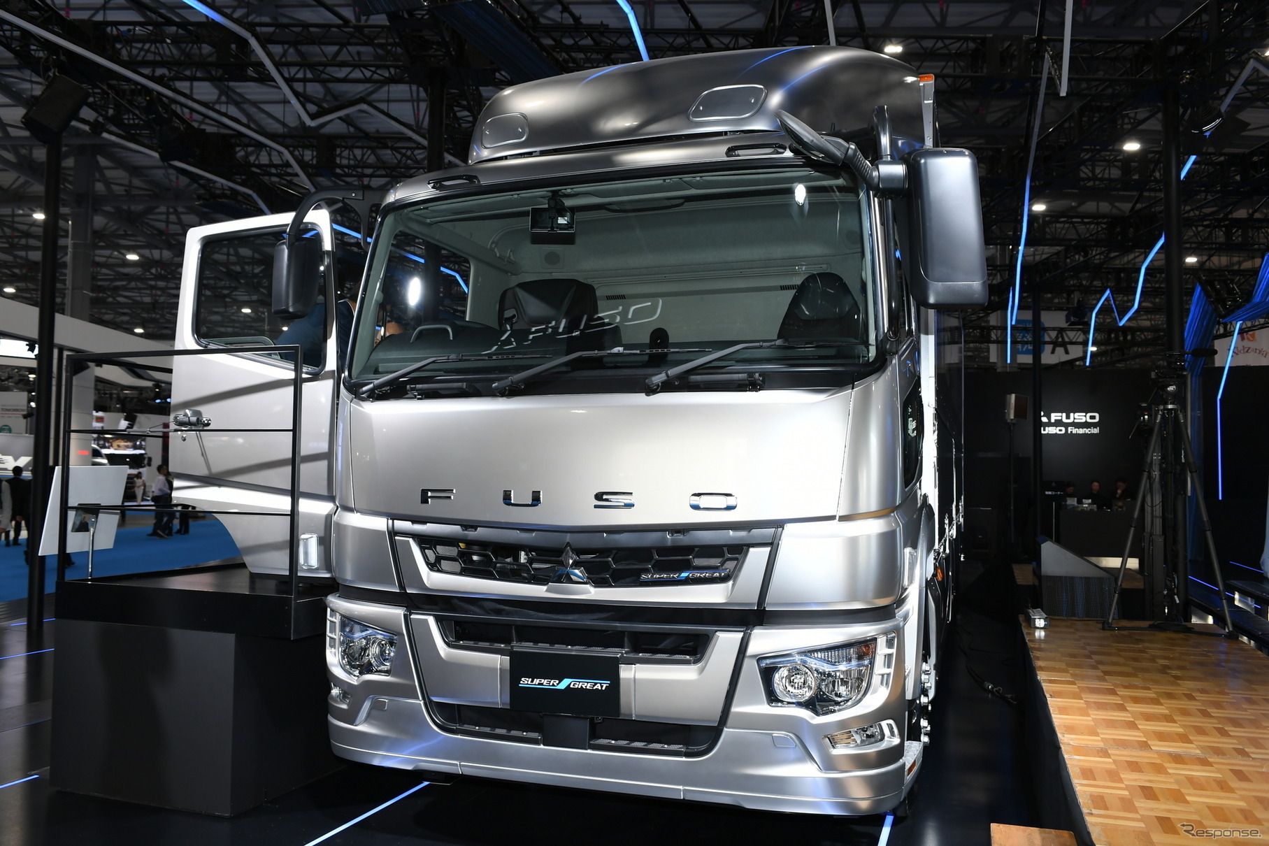 三菱ふそう、大型トラック『スーパーグレート』2019年モデル発売 国内初の運転自動化レベル2 | レスポンス（Response.jp）