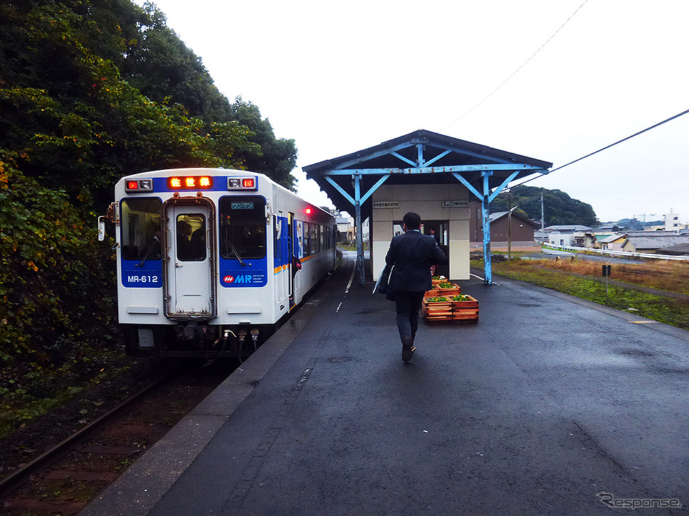 九州で初めて鉄道による貨客混載輸送が行なわれる松浦鉄道。