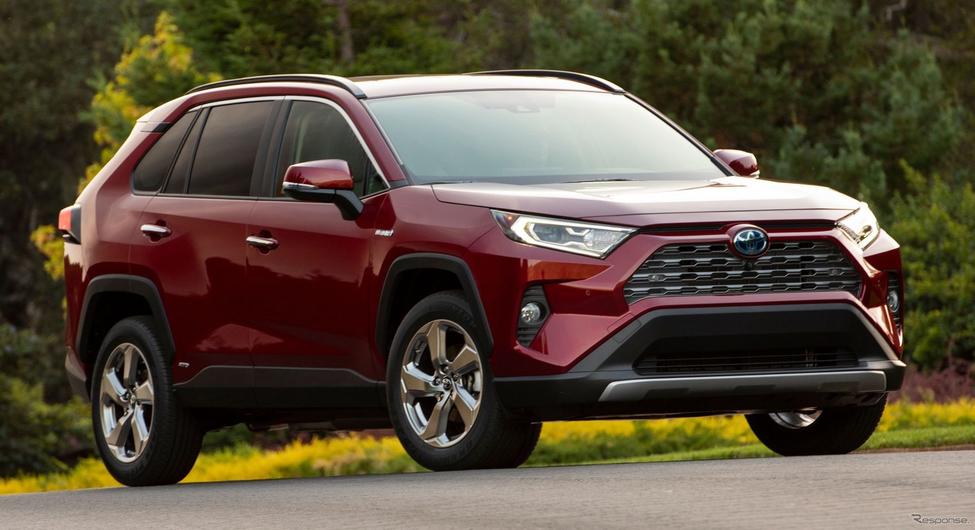 トヨタ RAV4 ハイブリッド 新型