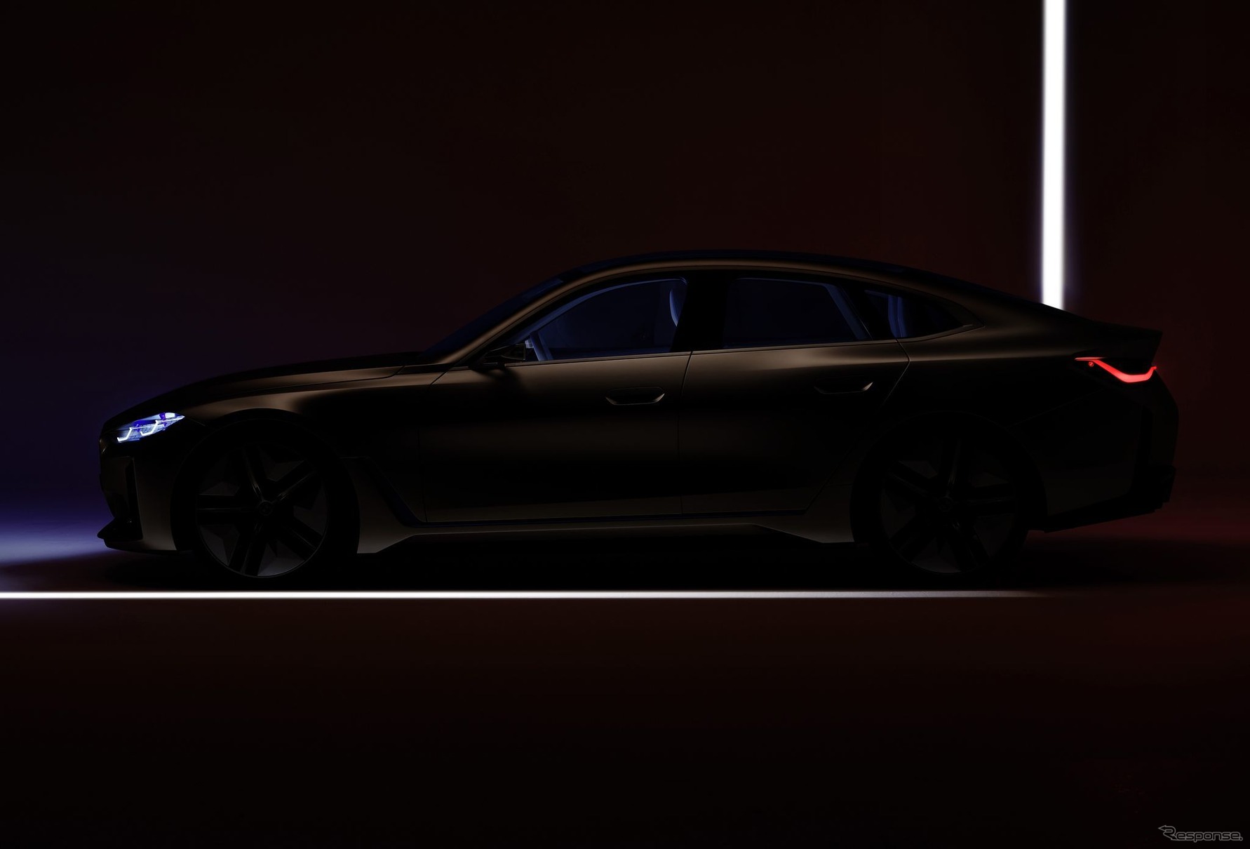 BMW コンセプト i4 のティザーイメージ