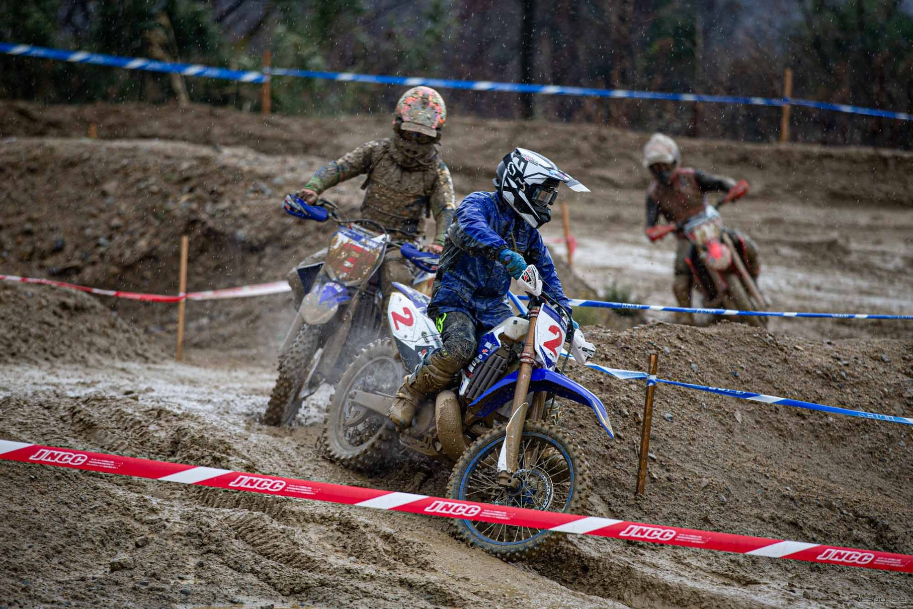 【JNCC 開幕戦】雨の阪下を制したのはベテラン鈴木健二