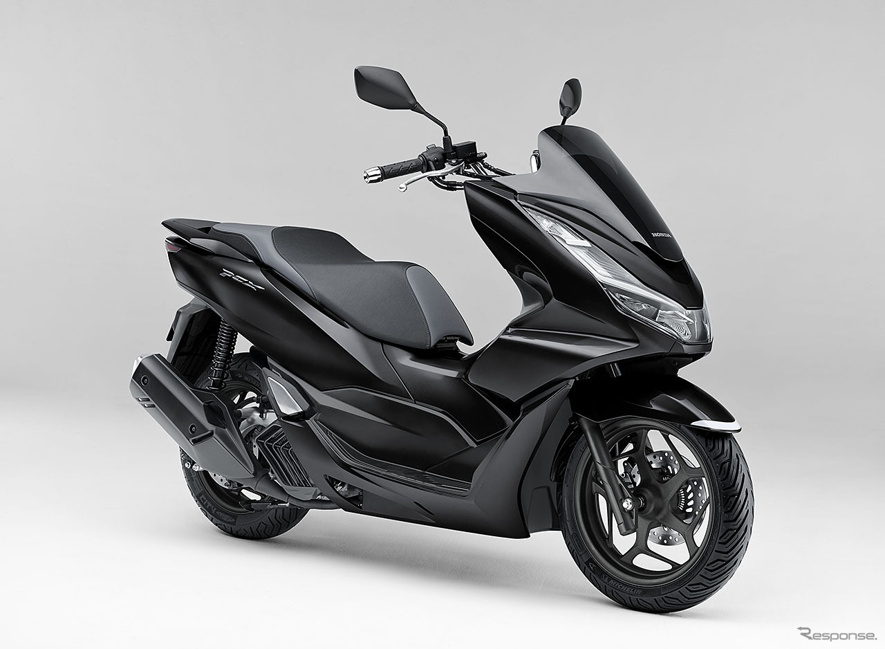 ホンダ PCX（ポセイドンブラックメタリック）