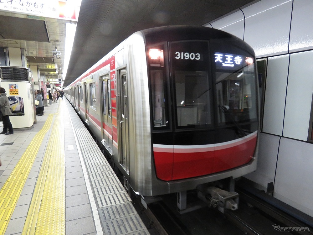 大阪市営地下鉄の民営化を受けて発足した大阪メトロもコロナ禍の影響を受け、発足以来の赤字に。写真は大阪市交通局時代の御堂筋線。