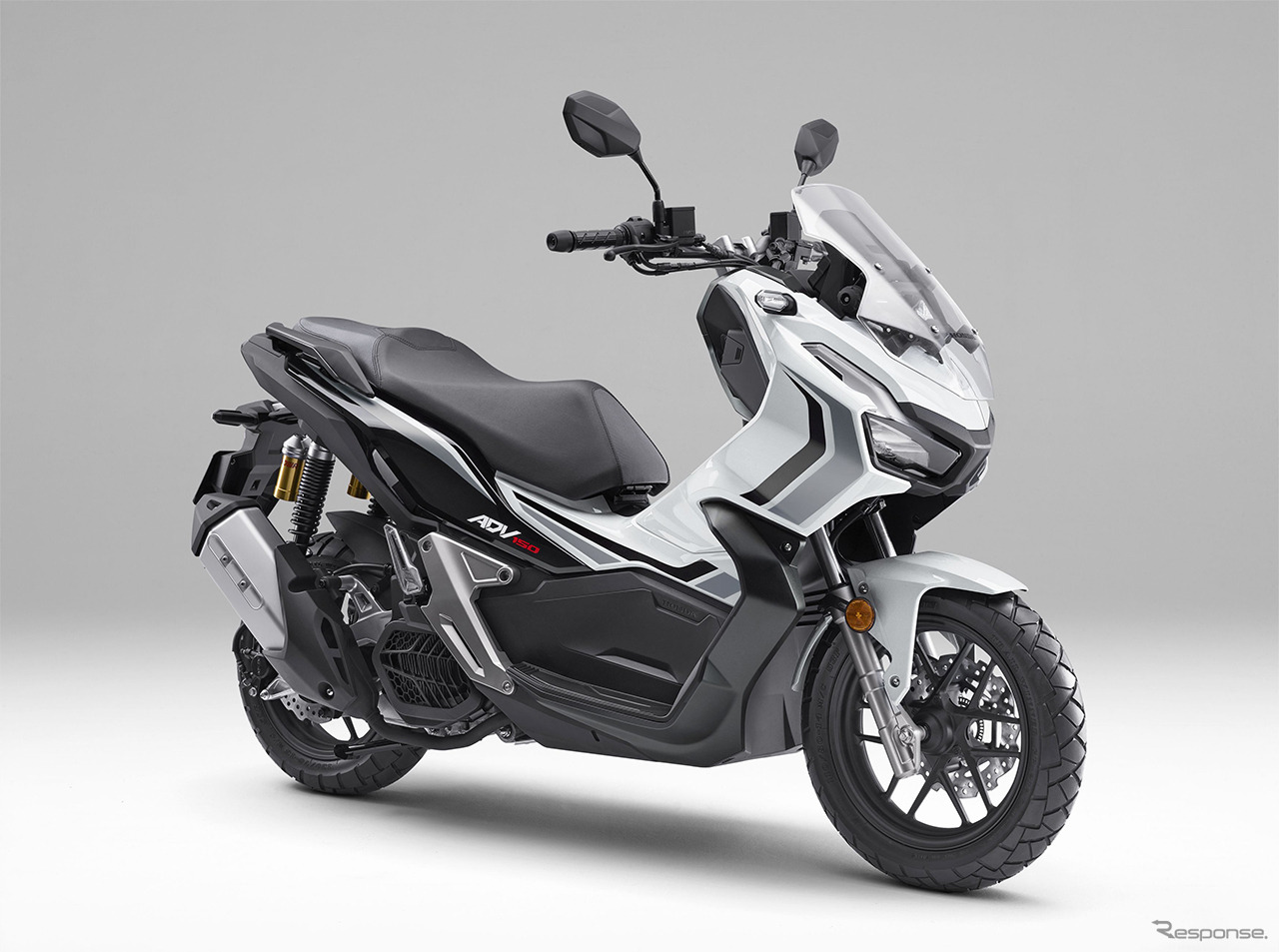 ホンダ ADV150（ロスホワイト）