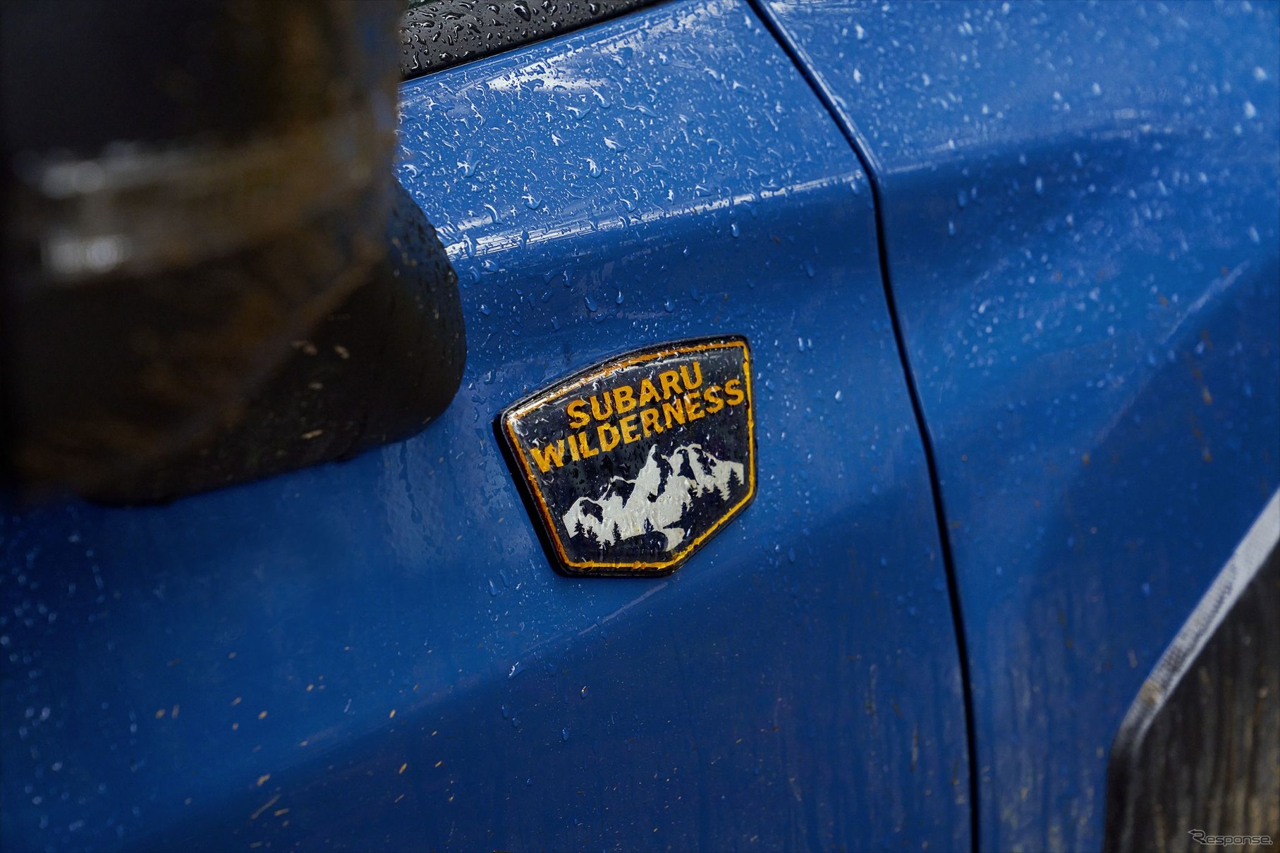 スバルの「ウィルダネス（Wilderness）」の名前を付した新型車のティザー写真