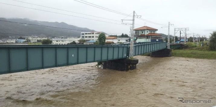 8月の大雨で被災した飯田線宮木～辰野間に架かる横川橋梁。