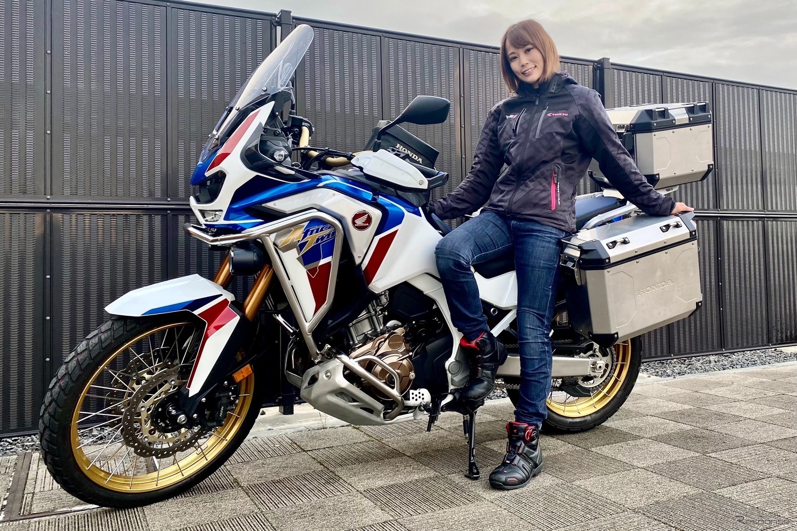 ホンダ アフリカツイン アドベンチャースポーツ 試乗 一番快適なマシンで旅したい そんな人にぴったり 小鳥遊レイラ レスポンス Response Jp